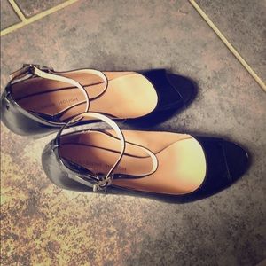 Patent black strappy wedges!